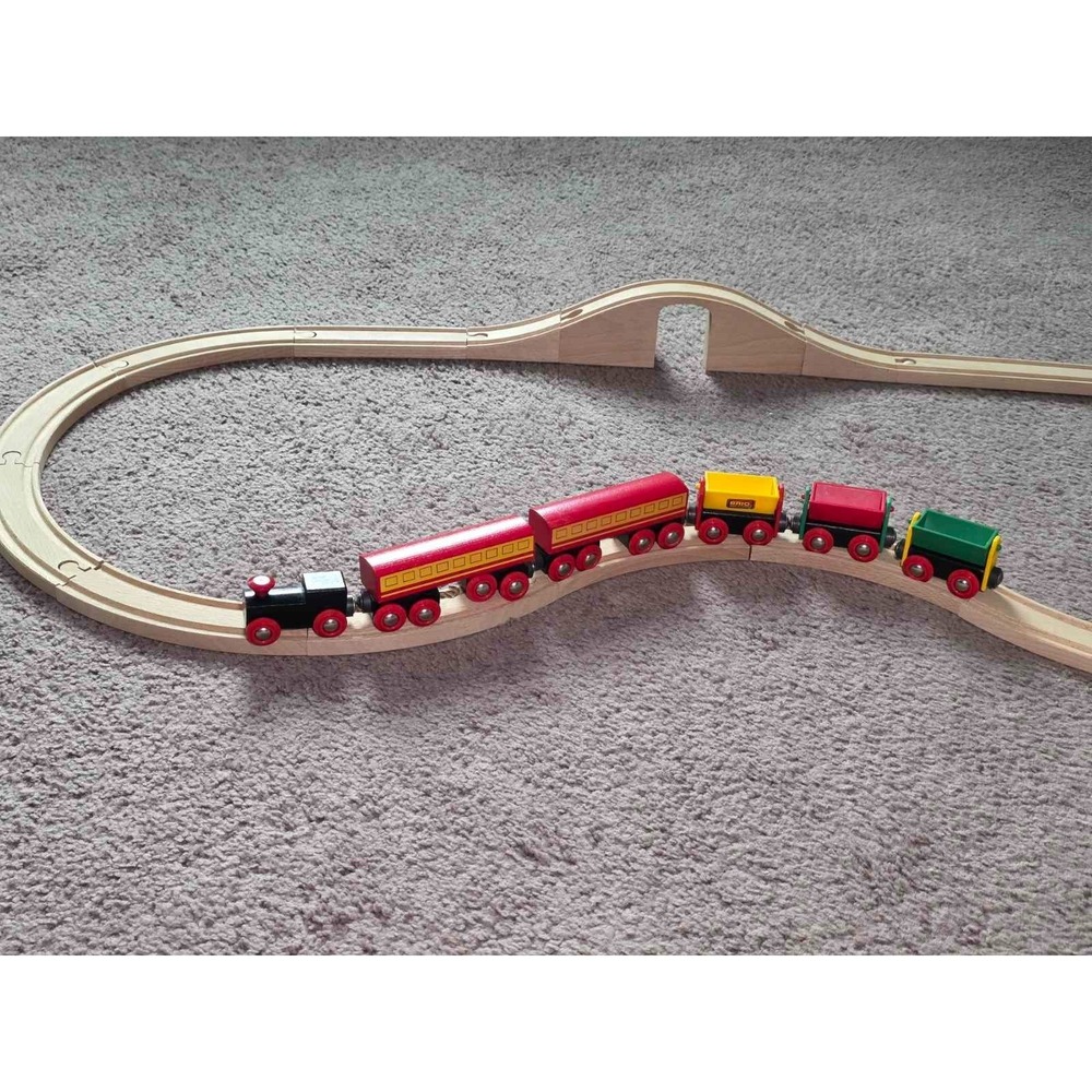 Brio Wooden Railway Trains of the World Red Road Engine Train Set Tracks - Picture 7 of 16